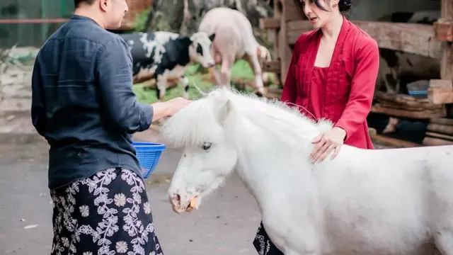 Keseruan Maudy Koesnadi di aviary. (credit:instagram.com/maudykoesnaedi)