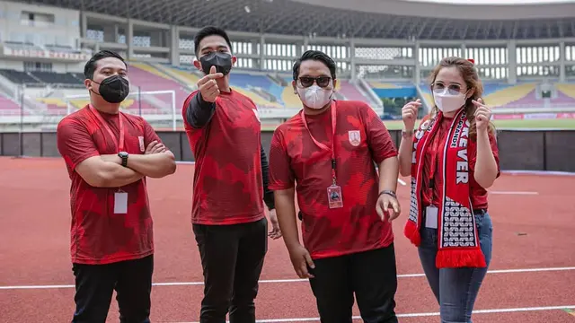 Potret Michelle Kuhnle, Humas baru Persis Solo.