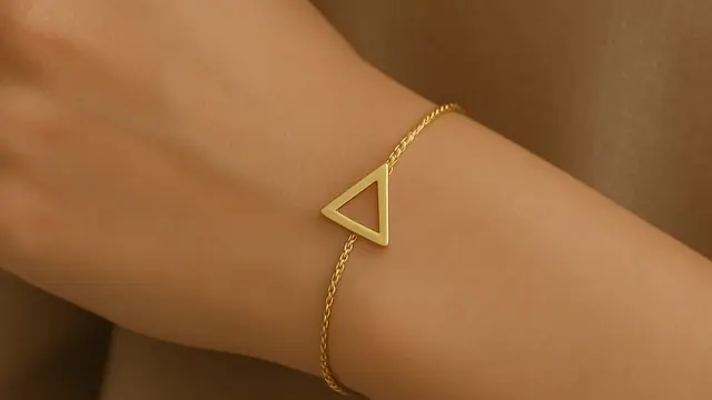 Model Gelang Emas untuk Tangan Kecil