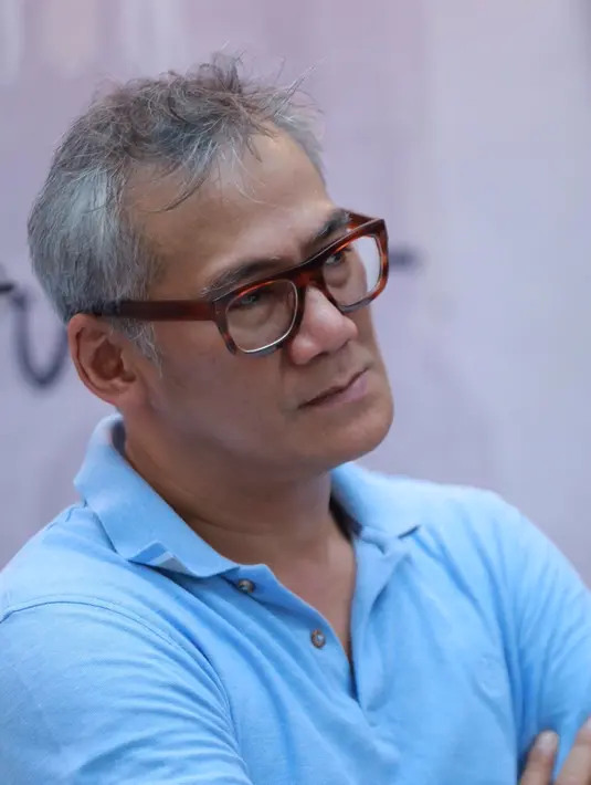 Tio Pakusadewo didapuk sebagai pemeran utama di film ‘Surat dari Praha’, perannya ini pun dipilih langsung oleh sang sutradara, Angga Dwimas Sasongko. Aktor senior ini memerankan karakter Jaya di film ini. (Galih W. Satria/Bintang.com)