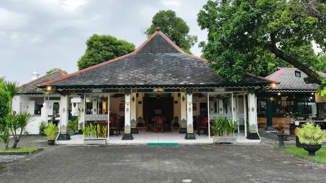 Tempat makan siang di Jogja