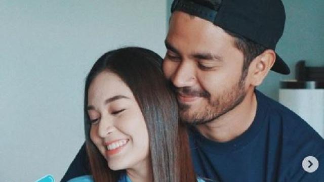 Faradilla Yoshi - Bryan Mckenzie (Foto: Instagram/@faradillayoshi)