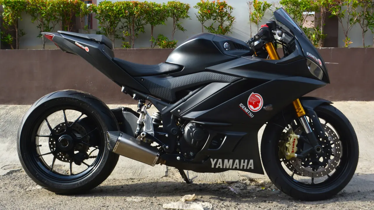 Modifikasi Yamaha R25 berdarah Ducati