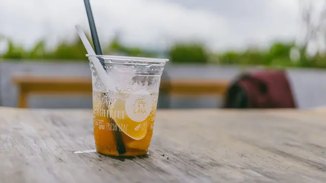 Ciri Orang yang Selalu Menyisakan Minuman di Gelas Menurut Psikologi