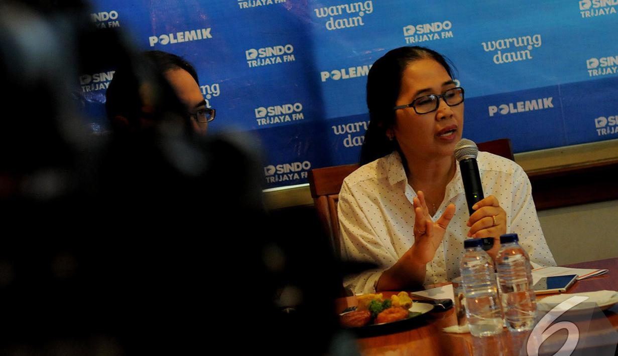 Menurut pengamat 'Kartu Sakti Jokowi' perlu disosialisasikan lebih gencar lagi agar manfaatnya bisa dirasakan oleh banyak pihak, Jakarta, Sabtu (08/11/2014) (Liputan6.com/Faisal R Syam)