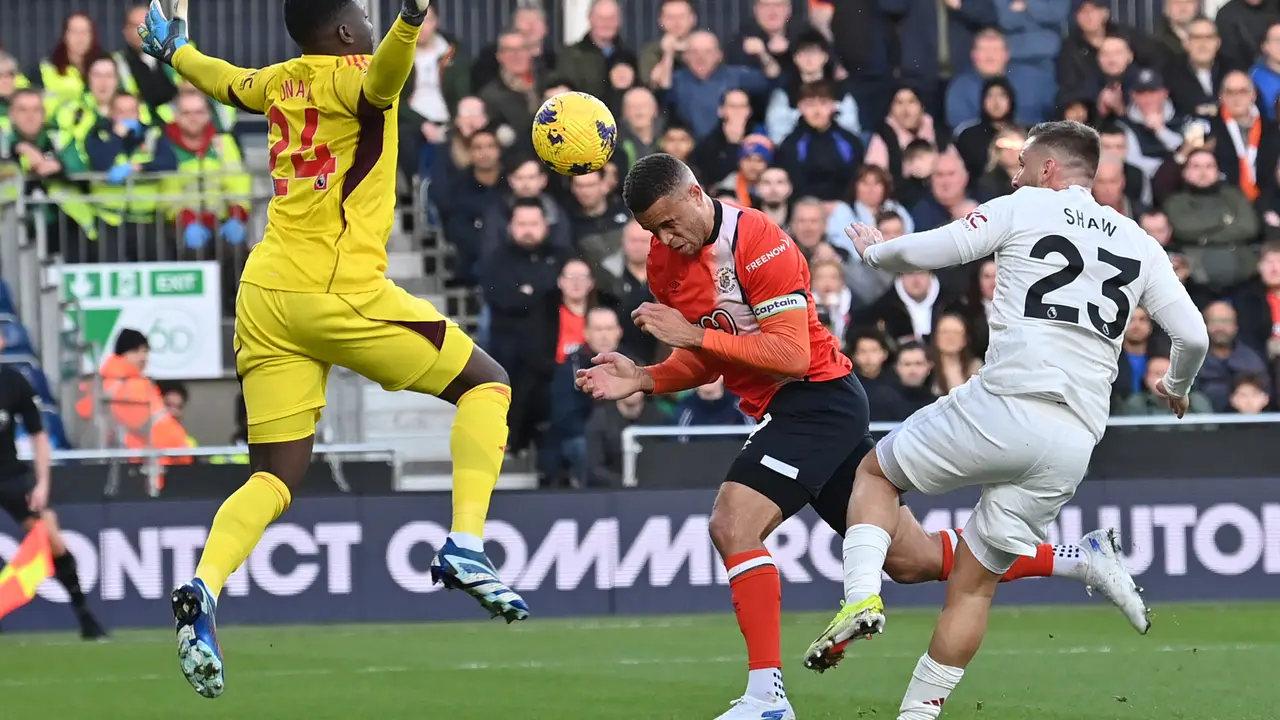 Luton Town Vs MU