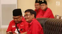 Politisi PDIP, Djarot Saiful Hidayat mengikuti kuliah umum Sekolah Partai di Depok, Jawa Barat, Selasa (12/12). 68 calon kepala daerah yang dididik untuk memiliki semangat tinggi dalam membangun daerah dan cinta tanah air. (Liputan6.com/Immanuel Antonius)