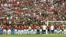 Pemain Hungaria memberikan hormat kepada suporternya seusai melawan Portugal pada laga Grup F Piala Eropa 2016 di Stade de Lyon, Lyon, Rabu (22/6/2016). (AFP/Philippe Desmazes)