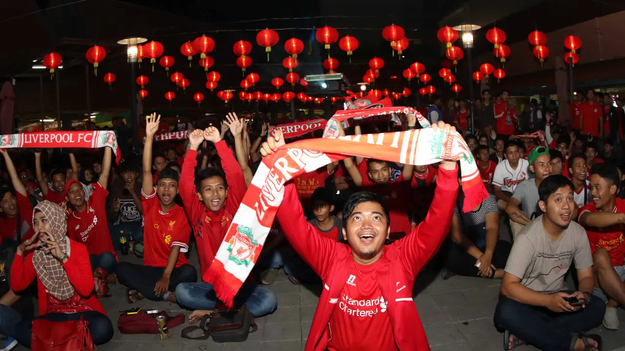 Liverpool Kalah, Suporter Tetap Semangat
