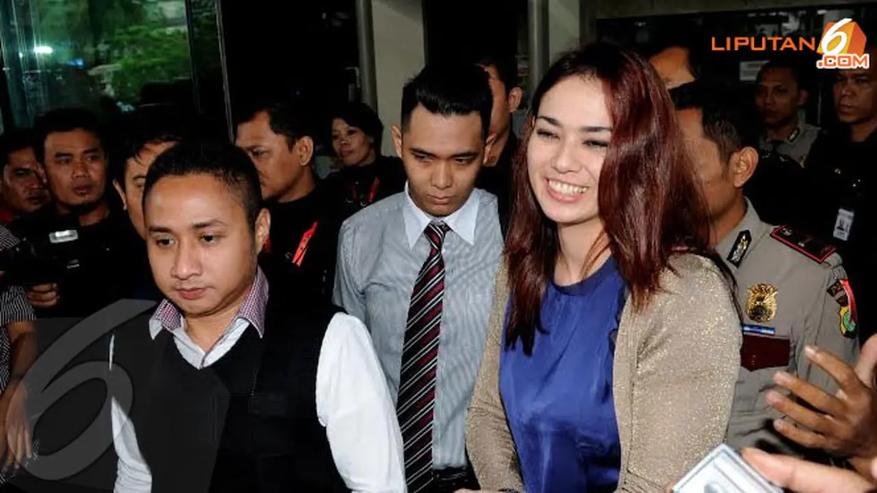 Tak tercium Media, Catherine Wilson Cerai di Jawa Timur