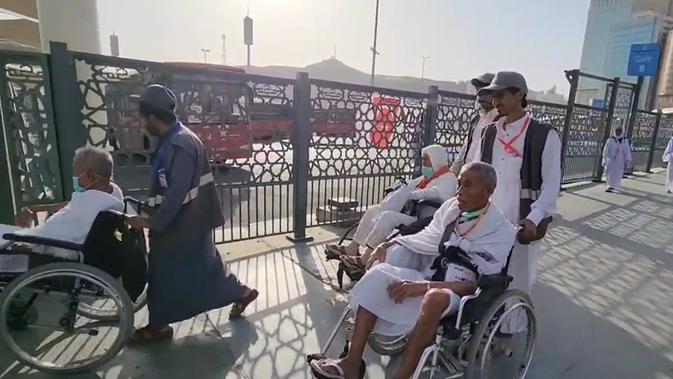 Konflik Timur Tengah Memanas, DPR Usul Rute Penerbangan Calon Jemaah Haji Dialihkan Lewat Afrika