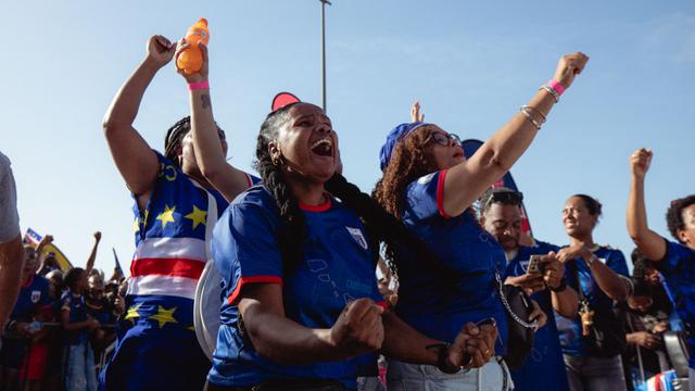 Foto: Rakyat Cape Verde Berpesta Rayakan Keberhasilan Negaranya Lolos ke Piala Dunia untuk Pertama Kalinya