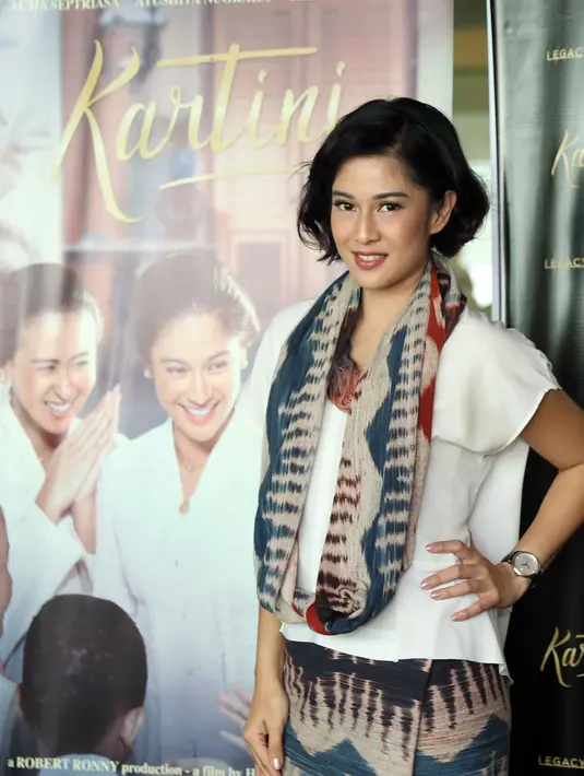 Dengan gamblang Dian Sastrowardoyo mengatakan bahwa dirinya telah mendapatkan warisan ilmu soal berakting dari aktris senior yang sangat berperan dalam kariernya itu, Christine Hakim.  (Nurwahyunan/Bintang.com)