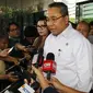 Menteri Desa PDT dan Transmigrasi Eko Putro Sandjojo memberi keterangan kepada awak media usai melakukan pertemuan di Gedung KPK, Rabu (1/2). Pertemuan membahas soal anggaran dana desa untuk mencegah dari penyimpangan korupsi. (Liputan6.com/Helmi Afandi)