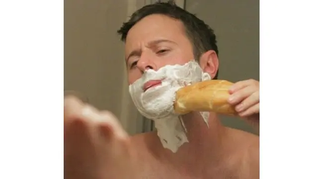 6 Potret Meme Roti Baguette ala Netizen Ini Bikin Geleng Kepala