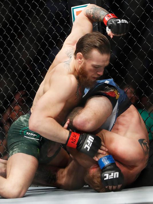 Foto Ganas Mcgregor Taklukkan Cowboy Cerrone Dalam 40 Detik