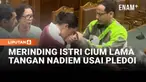 Setelah sidang, Nadiem Makarim tak kuasa haru bertemu sang istri. Momen ini juga menjadi pecah tangis bagi istri dan lama mencium tangan Nadiem.