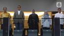 Gubernur DKI Jakarta Anies Baswedan (kedua kiri) menghadiri malam puncak Perayaan HUT ke-495 tahun Jakarta di Jakarta International Stadium (JIS), Jakarta, Sabtu (25/6/2022). Seperti diketahui, Pemerintah Provinsi (Pemprov) DKI membuka secara gratis bagi masyarakat yang ingin memiliki tiket masuk. (Liputan6.com/Herman Zakharia)