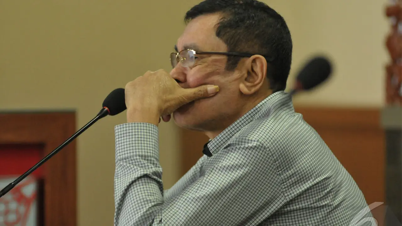 Ketua Bawaslu Maluku Kepergok Main Judi