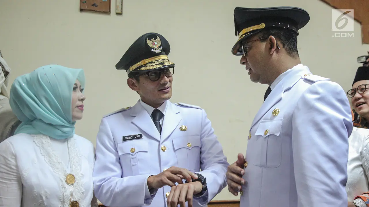 Anies dan Sandi Bertemu di Masjid Sunda Kelapa