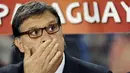Ekspresi pelatih Paraguay Gerardo Martino di laga perempat final PD 2010 melawan Spanyol di Ellis Park Stadium, Johannesburg, 3 Juli 2010. Paraguay kalah 0-1. AFP PHOTO / JUAN MABROMATA
