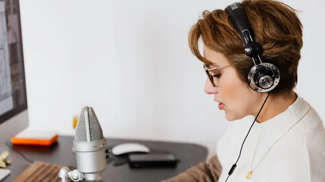 Latihan Berbicara secara Monolog