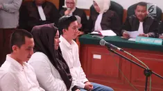 Hasibuan alias Kiki menjalani sidang perdana kasus dugaan penipuan umrah di PN Depok, Jawa Barat, Senin (19/2). (Liputan6.com/Immanuel Antonius)