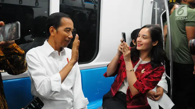 Jokowi Naik MRT Bersama Chelsea Islan dan Disabilitas