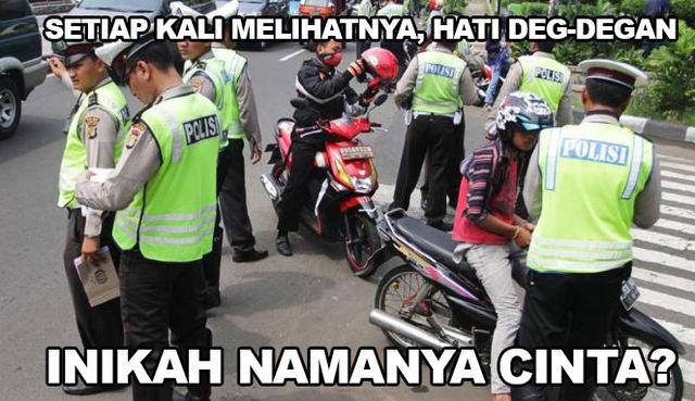 15 Meme Tingkah Polisi Saat Tegakkan Aturan Lalin Kocak Banget