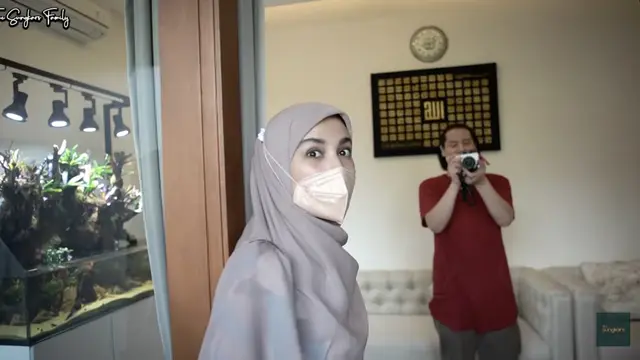 Potret Ruang Tamu Minimalis Rumah Cut Meyriska dan Roger Danuarta