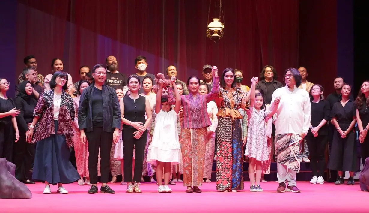 Happy Salma (Bambang E. Ros/Fimela.com)