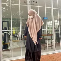 Salah satu koleksi outer dari Aeesya Wear/copyright instagram/aeesya.wear