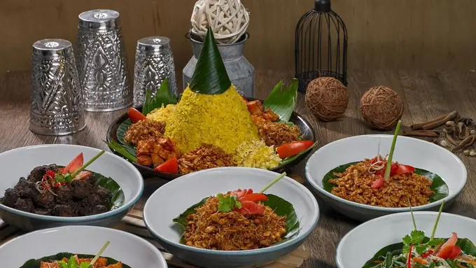Jelang Ramadan, Icip Makanan Tempo Dulu ala Hotel Bintang Lima