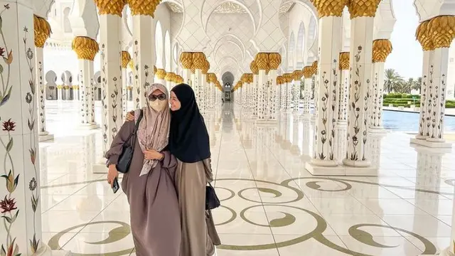 6 Gaya Laudya Cynthia Bella saat Liburan di Abu Dhabi, Makin Menawan di Usia 34 Tahun