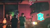 Dinas PMK Surabaya turunkan 37 mobil Damkar