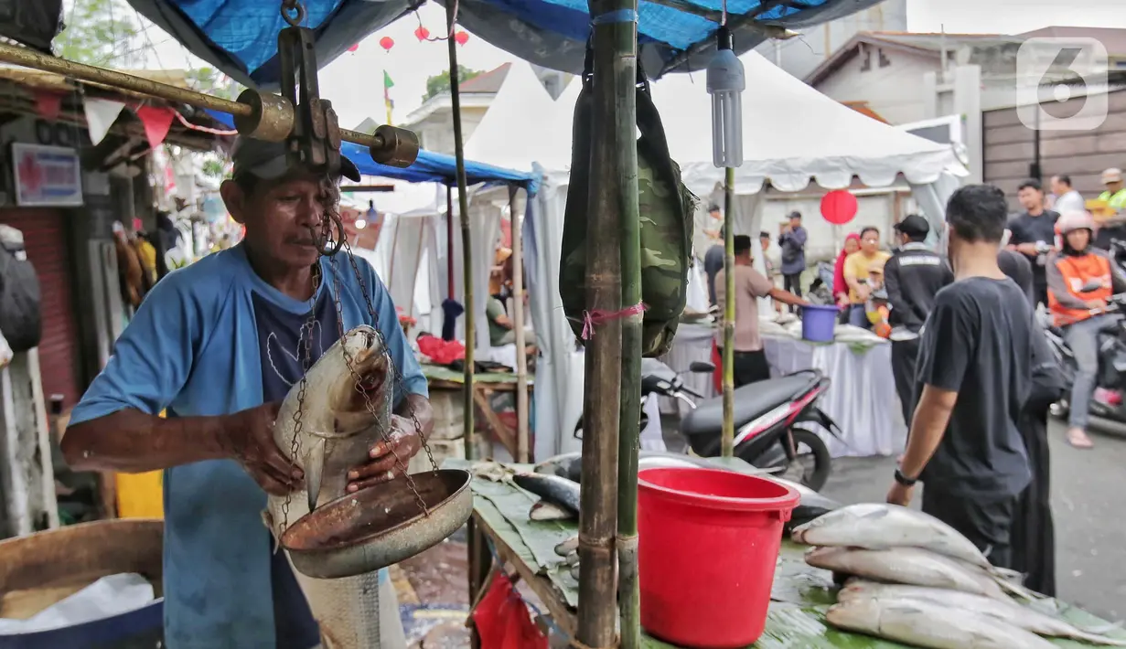 Festival Bandeng Rawa Belong 2025 yang digelar berdekatan dengan perayaan Tahun Baru Imlek mencerminkan semangat toleransi dan keberagaman yang kental di Jakarta. (Liputan6.com/Angga Yuniar)