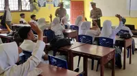Sosialisasi Pilkada ke Pemilih Pemula, Polisi Rohul Ingatkan Harmonisasi Guru dan Siswa