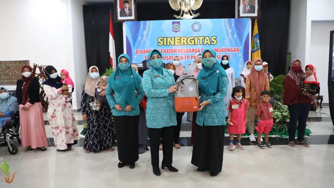 Ketua Umum Tim Penggerak Pemberdayaan dan Kesejahteraan Keluarga (TP PKK) Tri Tito Karnavian
