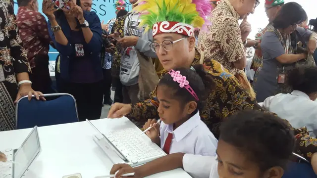 Upaya Samsung Basmi Tingginya Buta Huruf Anak di Papua