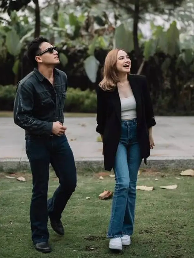 Aduk Akting Bareng, Ini 7 Pemotretan Syifa Hadju dan Jefri Nichol yang Serasi