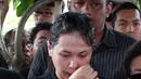 Duka mendalam dirasakan oleh orang-orang terdekat Mike Mohede. Selain orangtua, kerabat dan sahabat, duka yang sangat mendalam juga dirasakan oleh pacar Mike Mohede, Christina Maria Anderson. (Deki Prayoga/Bintang.com)