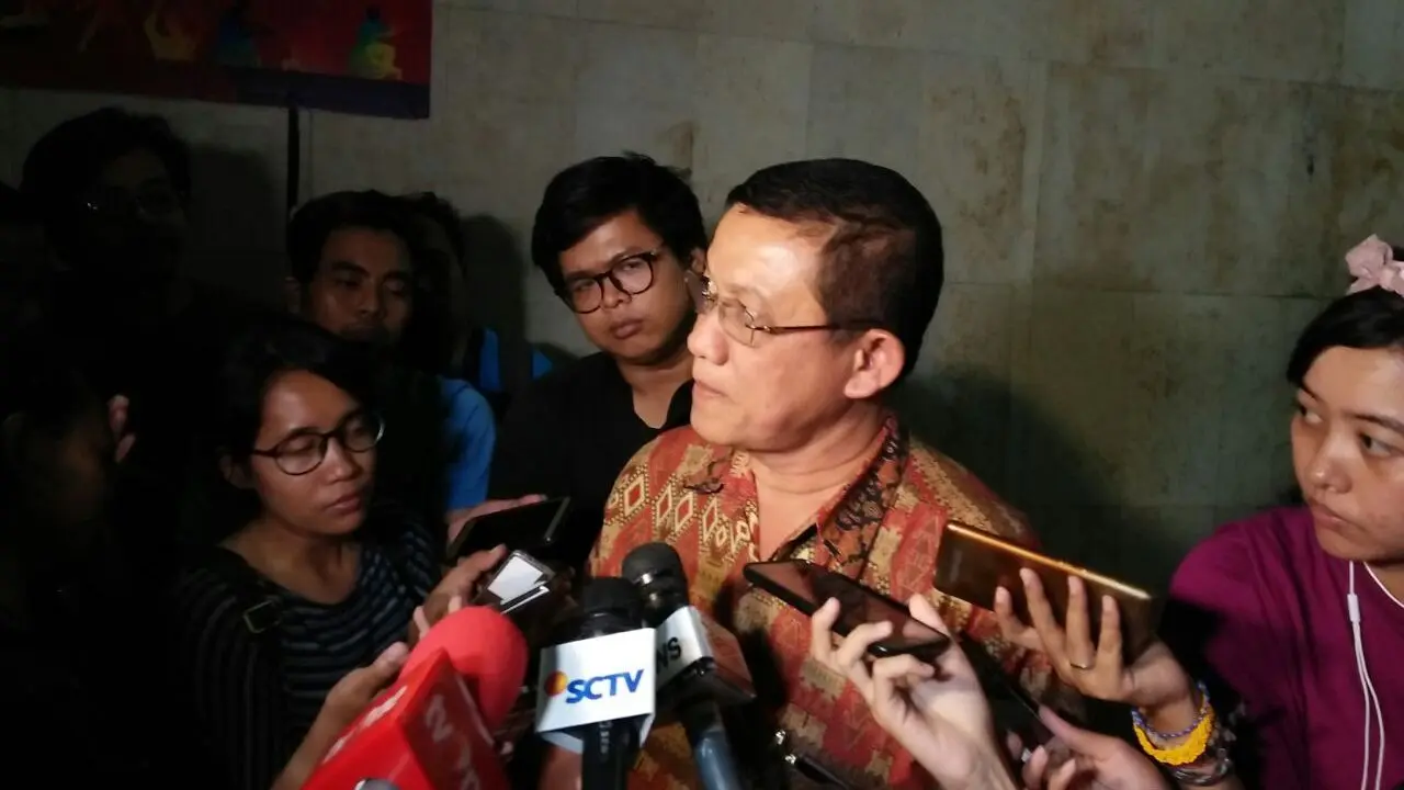 Pengacara RSK Bedah Bina Estetika, Arrisman, di Mapolda Metro Jaya. (Merdeka.com/Ronald)