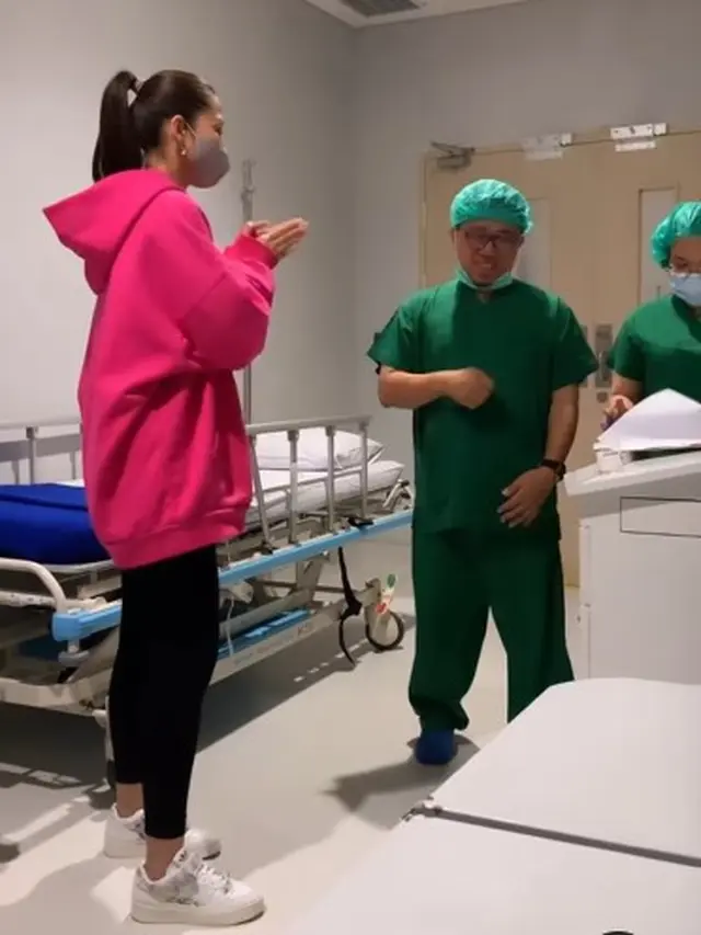 Andrea Dian temani suami operasi (Instagram/andreadianbimo)