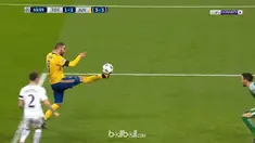 Berita video momen kerja sama apik Juventus pada leg kedua 16 Besar Liga Champions 2017-2018. This video presented by BallBall.