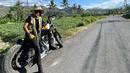 Disebut motor yang tangguh, Umi Pipik sempat merasa was-was dengan hobi Abidzar Al-Ghifari. Tak heran jika ia kerap melakukan perjalanan jauh hingga lintas pulau. (Liputan6.com/IG/abidzar73).
