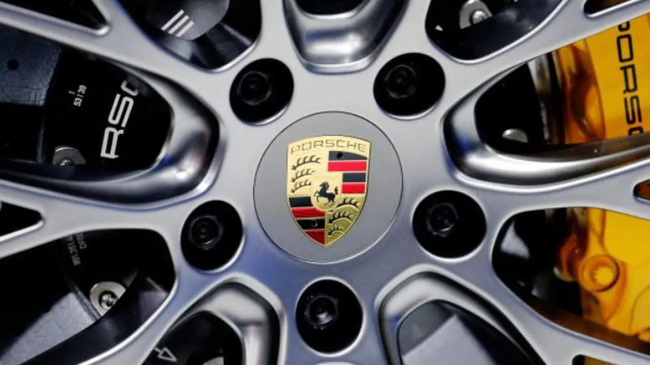 Porsche Resmi Investasi Uang untuk Mobil Sport Listrik
