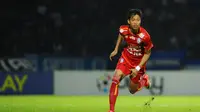 Saiful Indra Chaya memutuskan bertahan di Arema FC. Namun, full back 24 tahun ini belum menandatangani kontrak baru. (Liputan6.com/Rana Adwa)