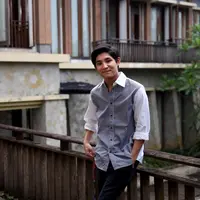 Kini penyanyi muda dan tampan, Teuku Rasya menjalani project pembuatan video clip yang bertajuk 'Ku Kan Menunggu Mu'. (Adrian Putra/Bintang.com)