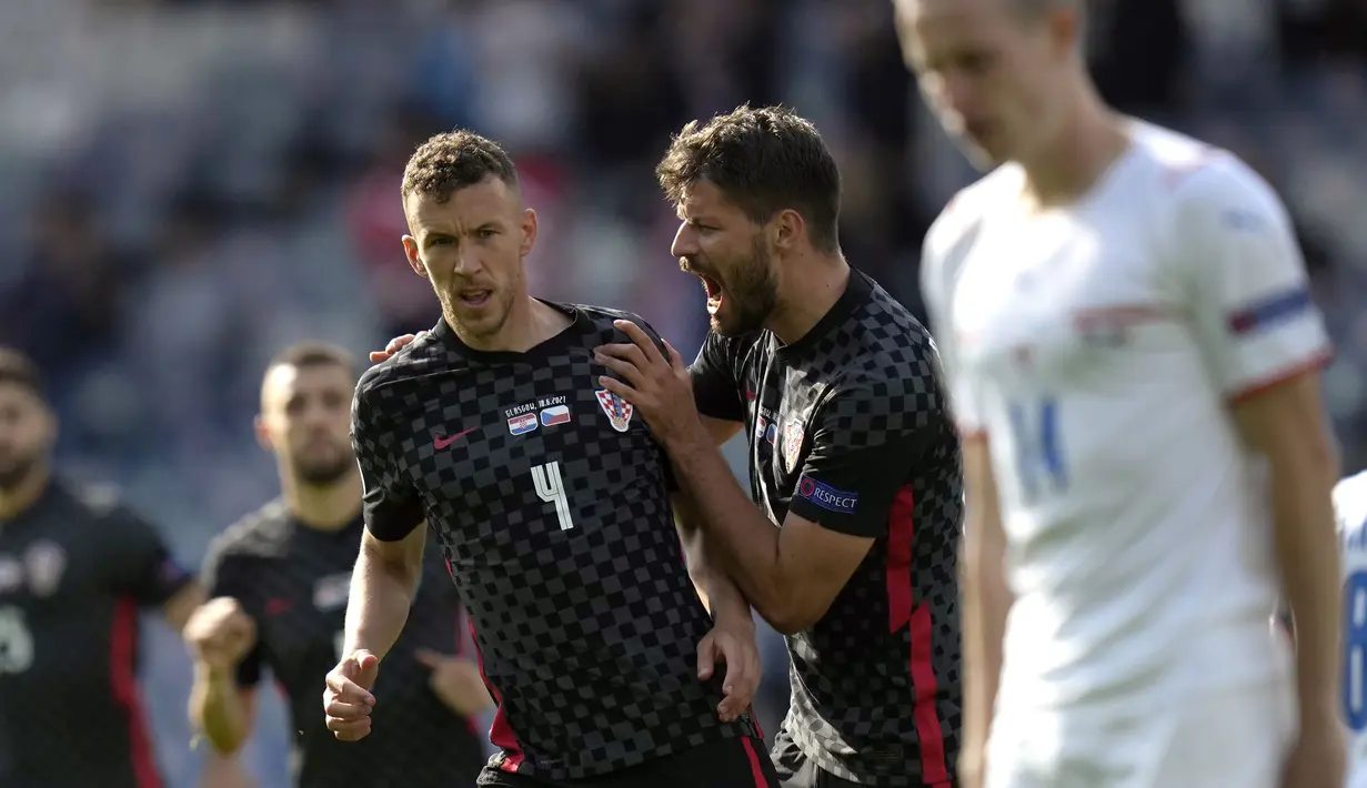 Republik Ceska gagal koleksi poin penuh ketika Ivan Perisic melesatkan gol penyeimbang untuk Kroasia pada laga Grup D Euro 2020 yang berlangsung di Stadion Hampden Park, Glasgow, Skotlandia. (Foto: AP/Pool/Petr David Josek)