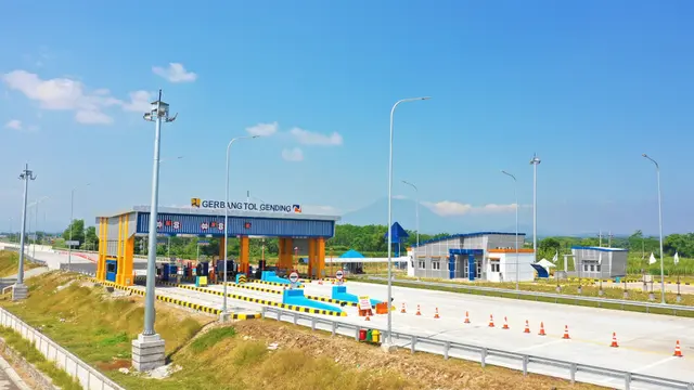 PT Waskita Karya (Persero) mengoperasikan Jalan Tol Pasuruan-Probolinggo (Tol Paspro) Seksi Probolinggo Timur-Gending tanpa tarif sejak HUT RI ke-48 pada 17 Agustus 2023 pukul 06.00 WIB hingga Senin, 4 September 2023 pukul 06.00 WIB. (Dok Waskita Karya)